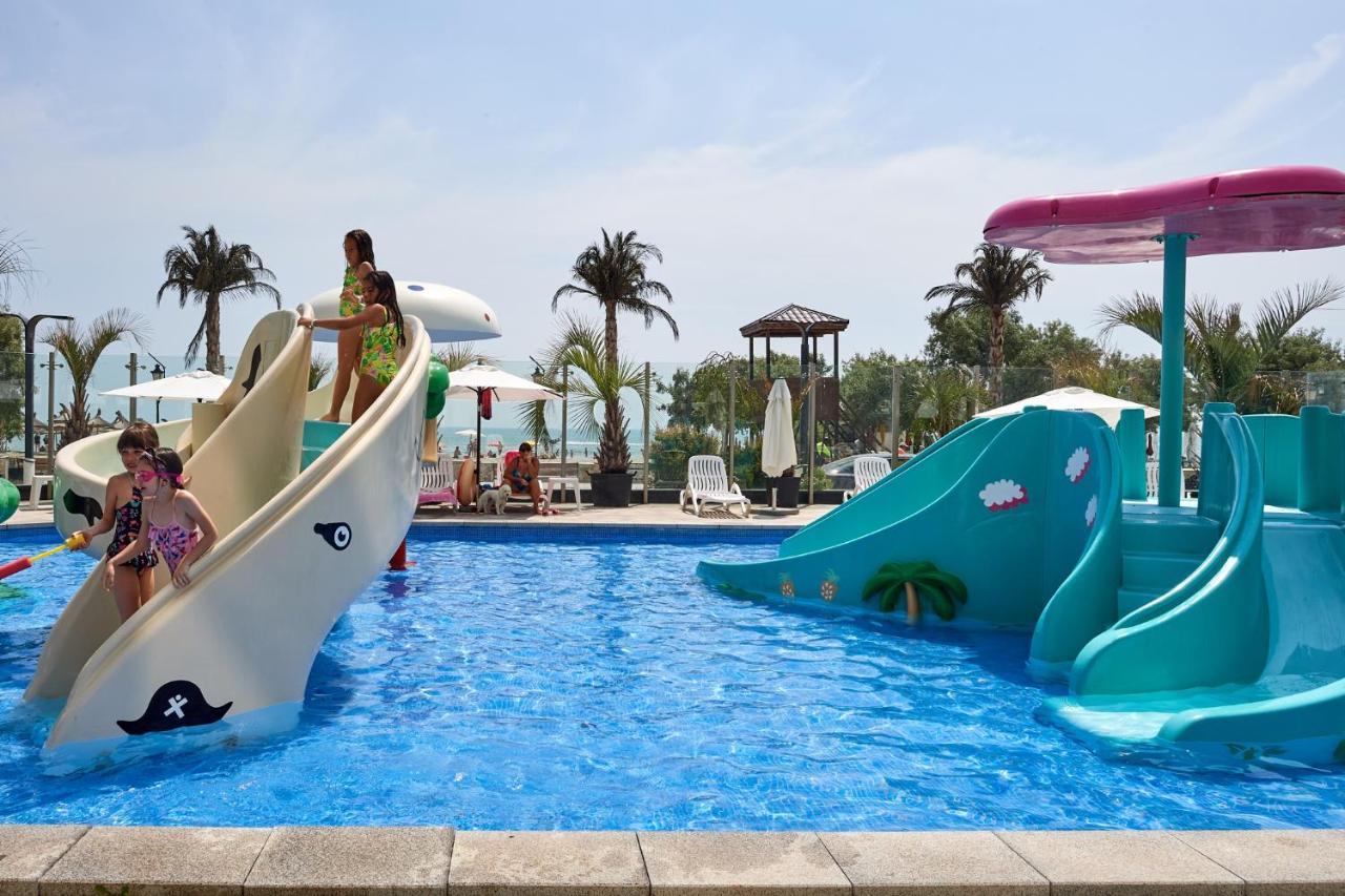 Dava Aparthotel Pool & Spa Mamaia Nord Năvodari Zewnętrze zdjęcie