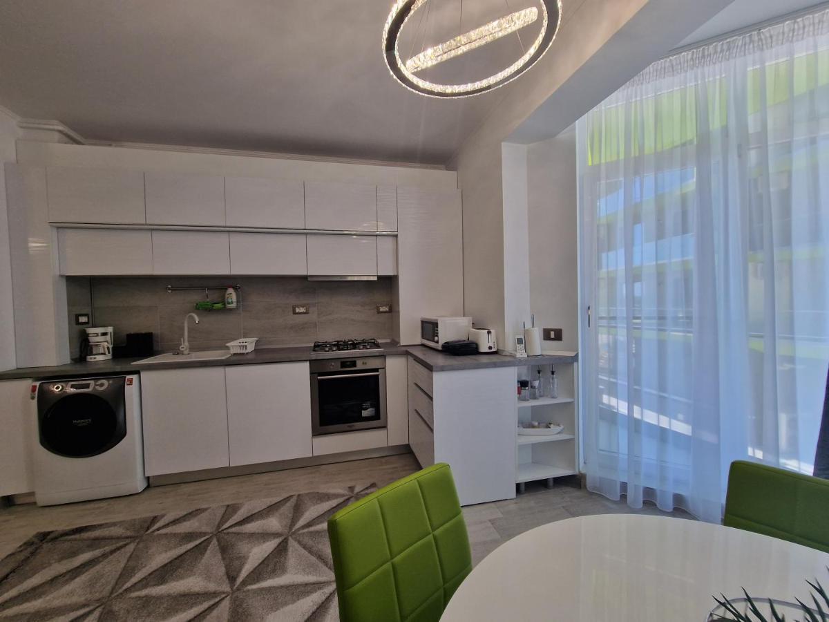 Dava Aparthotel Pool & Spa Mamaia Nord Năvodari Zewnętrze zdjęcie